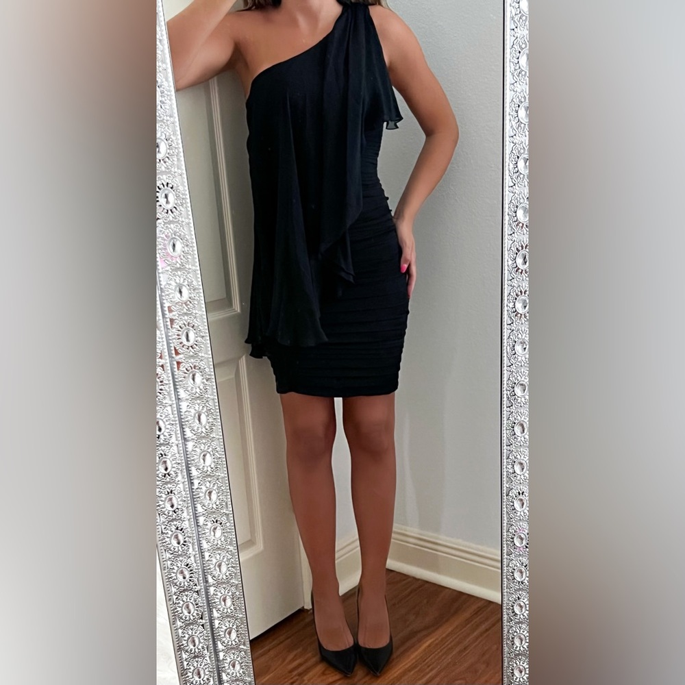Alice + Olivia black dress. Size 2